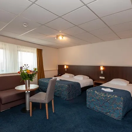 Hampshire Petit Nord 3* הורן