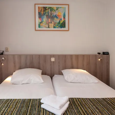 Hampshire Petit Nord Hotel